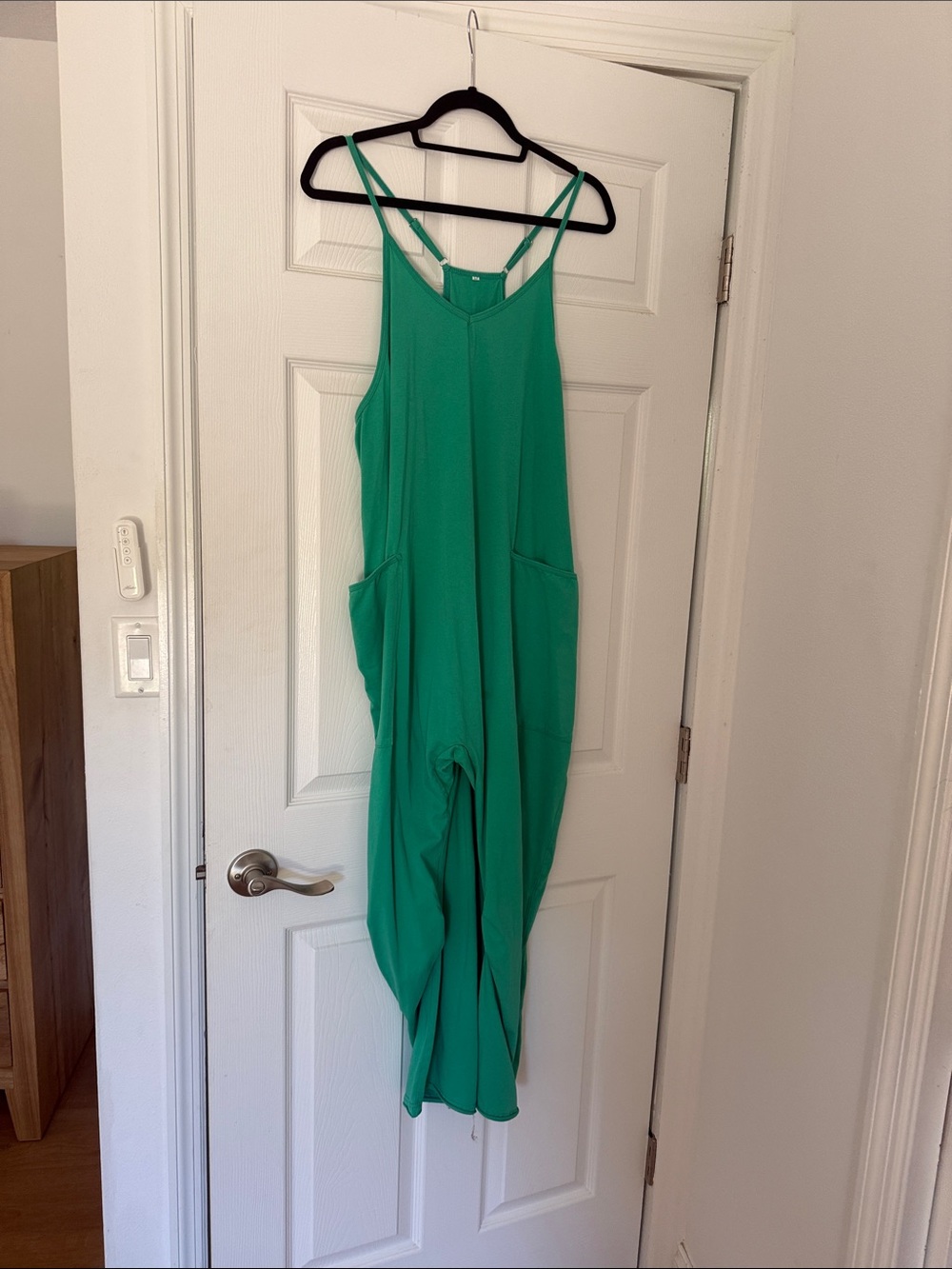Green Women's Lightweight Strappy Jumpsuit Pants Romper Size Medium - BRAND NEW
